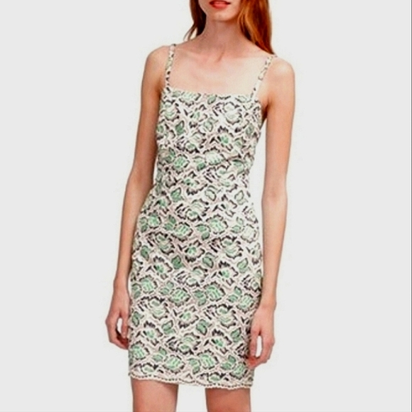 French Connection Dresses & Skirts - French Connection Lace Floral dress